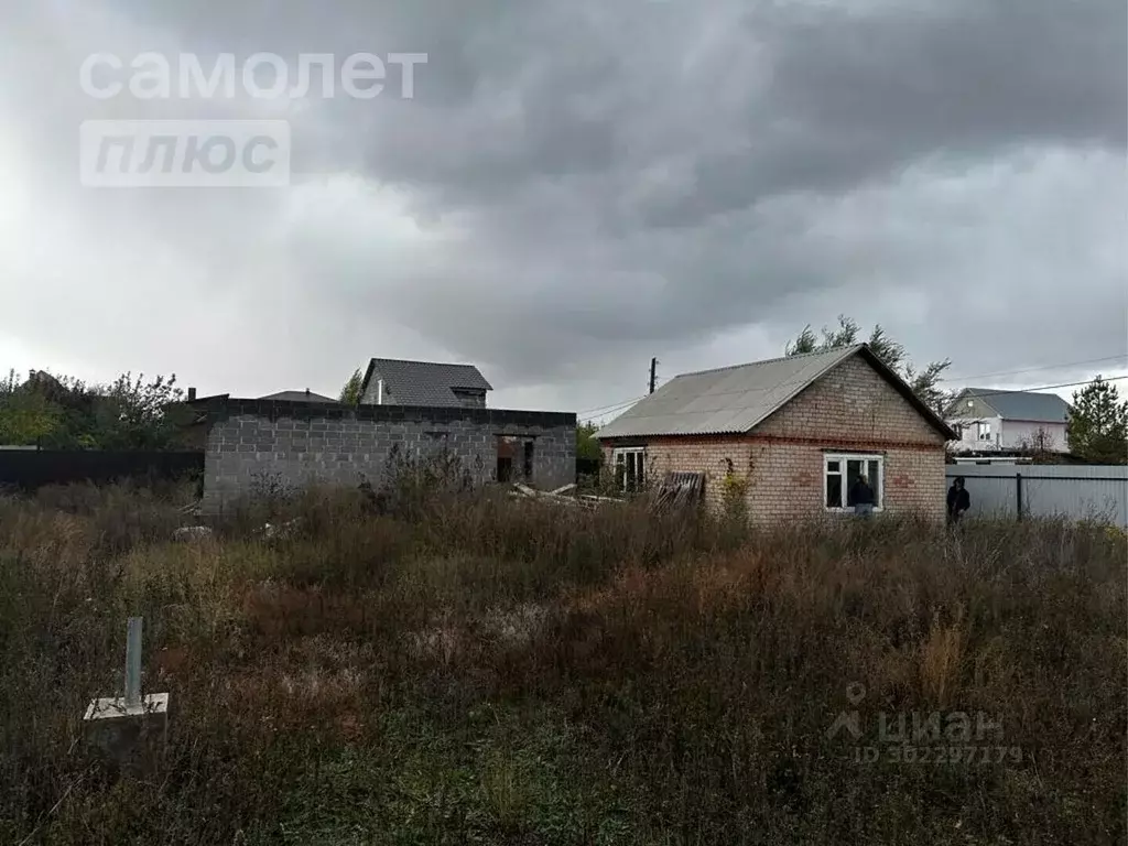 Дом в Оренбургская область, Оренбургский район, Нежинский сельсовет, ... - Фото 1