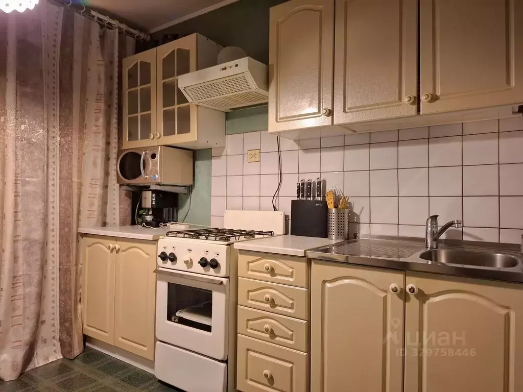 2-к кв. Кировская область, Киров ул. Преображенская, 107 (54.0 м) - Фото 2