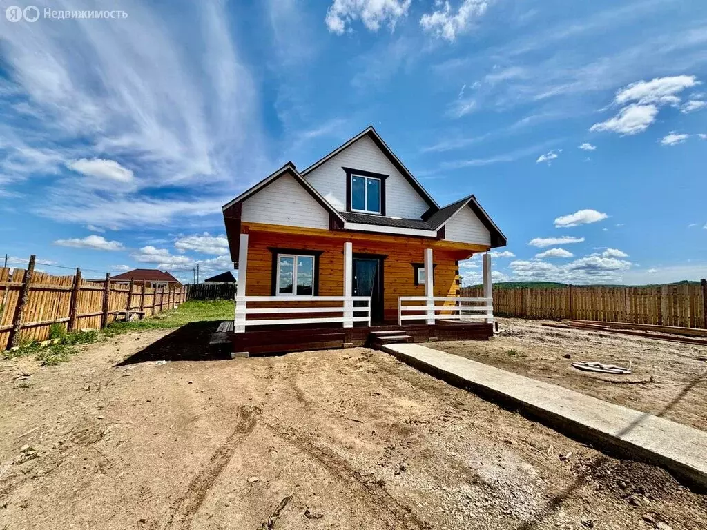 Дом в село Урик, улица Лунина, 27А (150 м) - Фото 1
