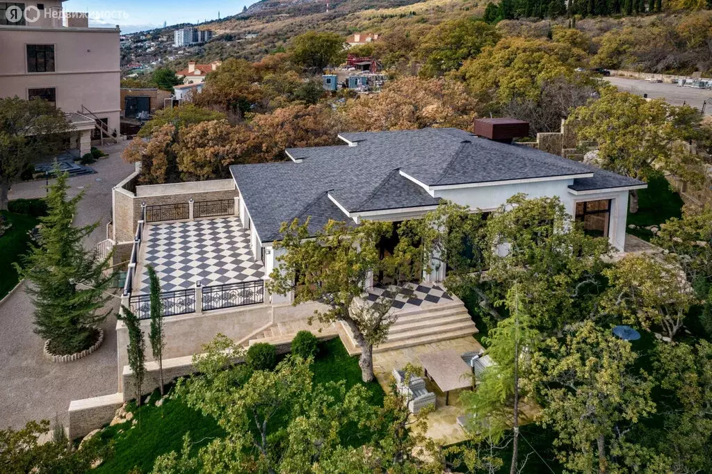 Дом в Республика Крым, муниципальный округ Ялта, посёлок городского ... - Фото 1