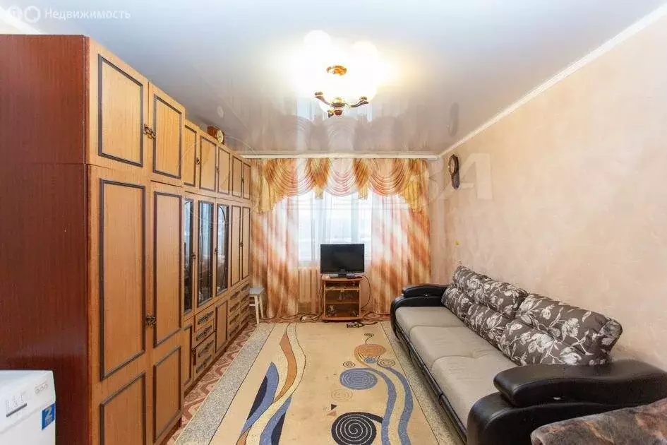 3-комнатная квартира: Тобольск, 8-й микрорайон, 47 (65 м) - Фото 1