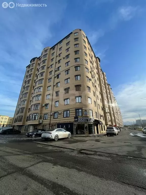 2-комнатная квартира: Магас, улица Саида Чахкиева, 52 (91 м) - Фото 1