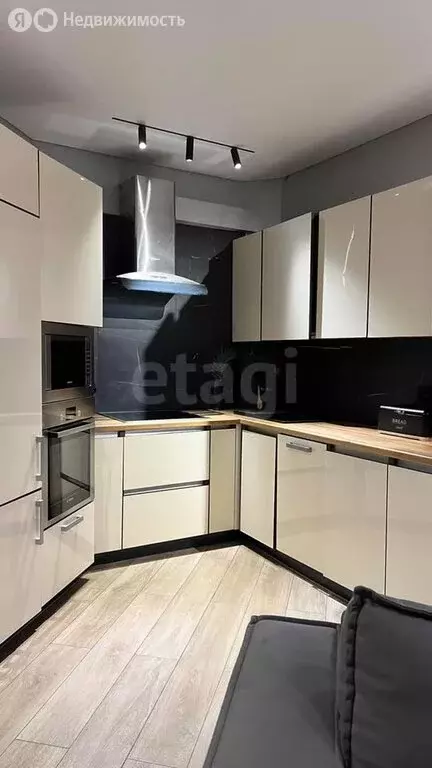 3-комнатная квартира: Якутск, улица Дзержинского, 41/2 (71.4 м) - Фото 0