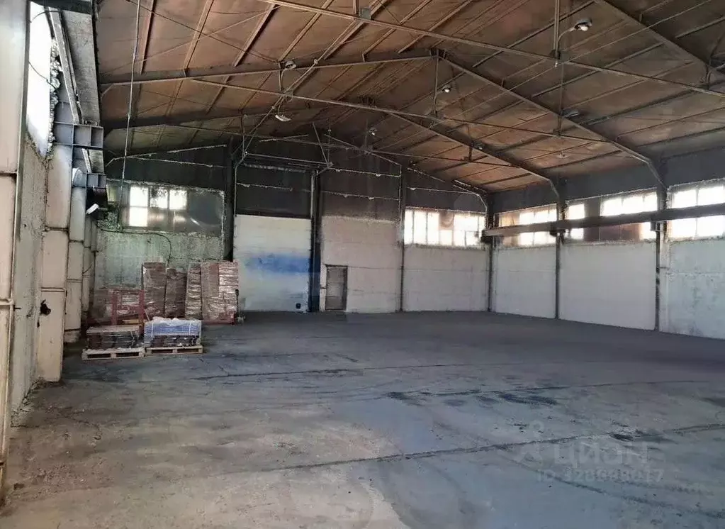 Склад в Саратовская область, Энгельс Промышленная ул., 3 (546 м) - Фото 1