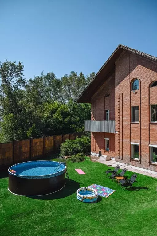 Дом в Красноярский край, Красноярск Кубанская ул., 75Б (400 м) - Фото 1