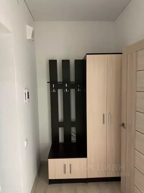 1-к кв. Тюменская область, Тюмень Новгородская ул., 1 (40.0 м) - Фото 0