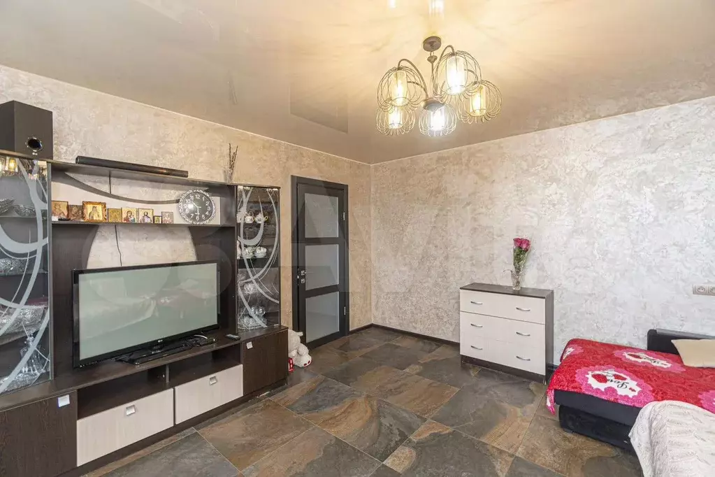 Комната 19 м в 2-к., 8/9 эт. - Фото 0