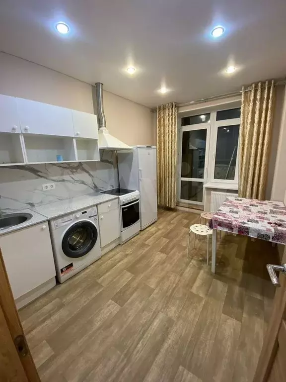1-к. квартира, 34 м, 1/6 эт. - Фото 0
