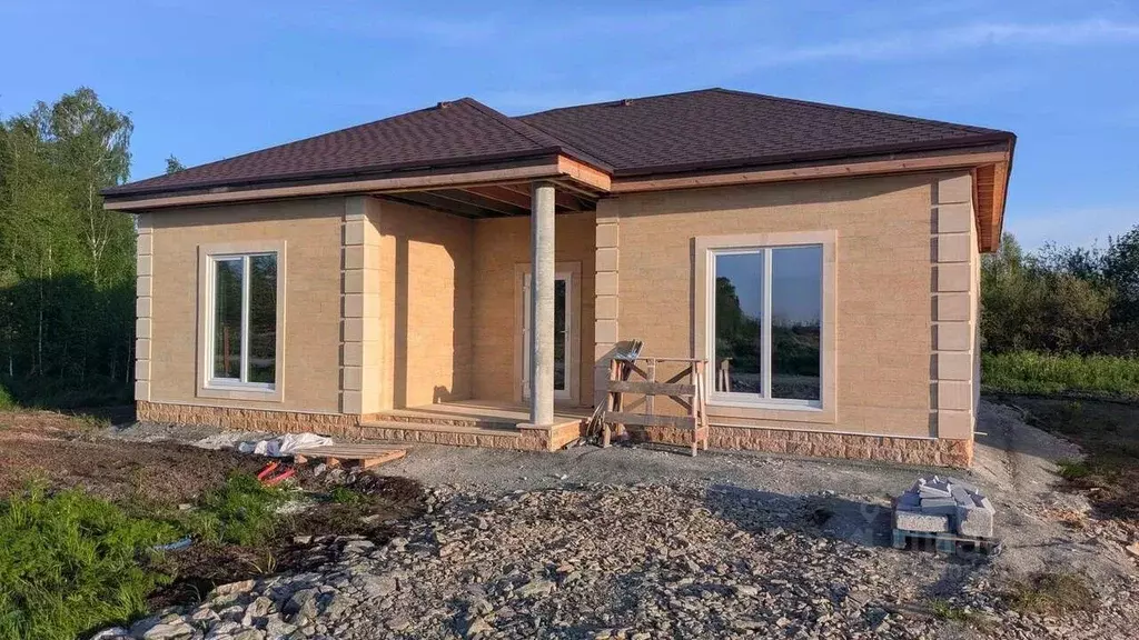 Дом в Свердловская область, Екатеринбург проезд 14-й Кианитовый (114 ... - Фото 1