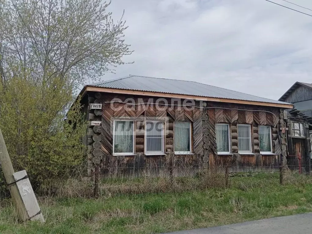 Дом в Свердловская область, Полевской ул. Грибоедова, 94 (70 м) - Фото 1