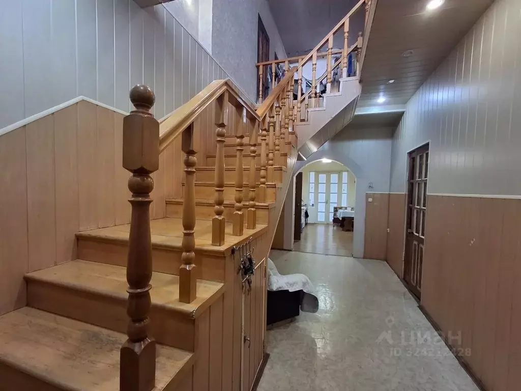 Дом в Краснодарский край, Абинск ул. Спинова (300 м) - Фото 2