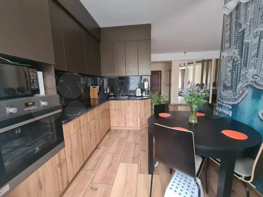 3-к. квартира, 90 м, 1/12 эт. - Фото 1