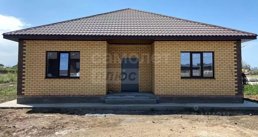 Дом в Оренбургская область, с. Илек  (105 м) - Фото 1