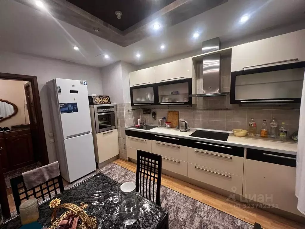 3-к кв. Ульяновская область, Ульяновск просп. Врача Сурова, 1 (63.0 м) - Фото 0