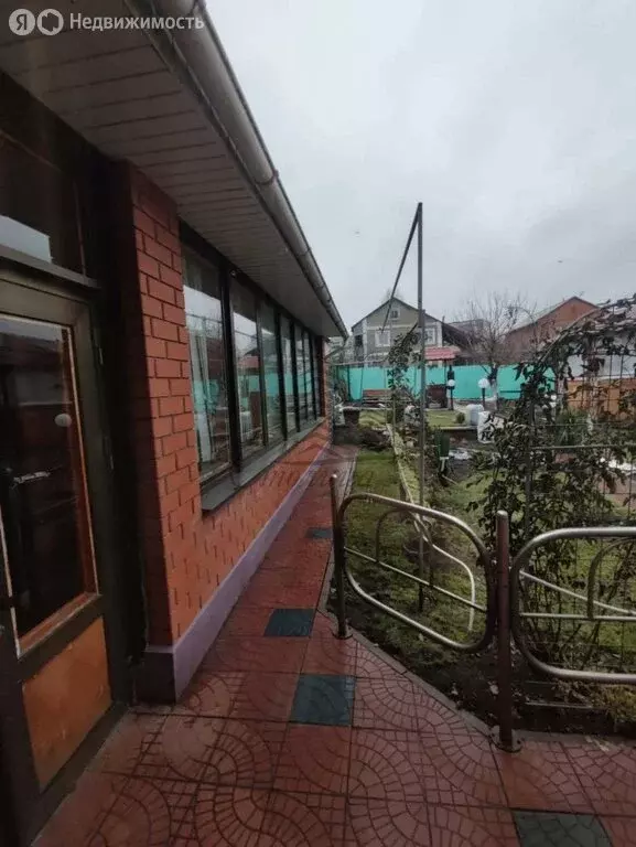 Дом в Старый Оскол, улица Деревянова, 22/2 (285.5 м) - Фото 1