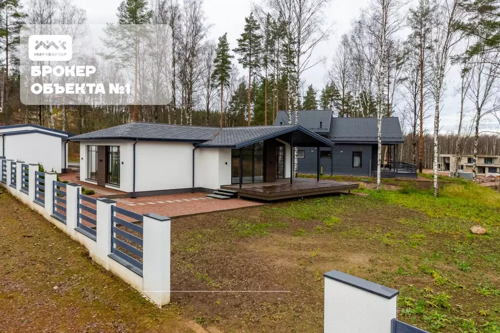 Дом в Кирполье, коттеджный посёлок Янтарный Бор (196.9 м) - Фото 1