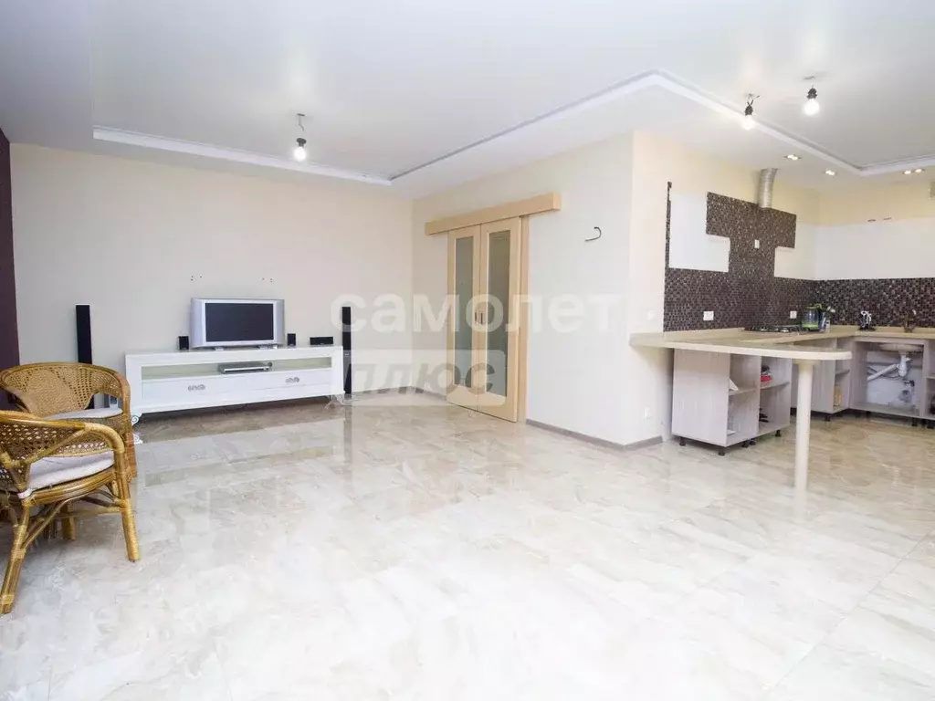 3-к кв. Ульяновская область, Ульяновск Красноармейская ул., 74 (95.17 ... - Фото 1