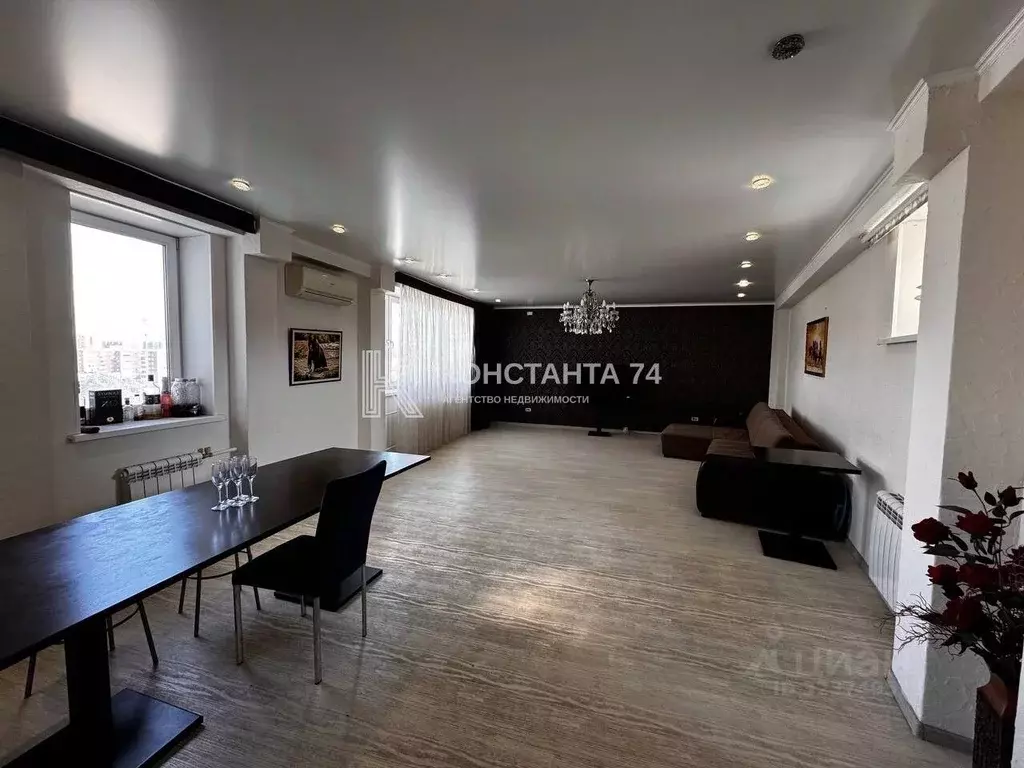 1-к кв. Челябинская область, Челябинск ул. Чайковского, 58 (93.0 м) - Фото 1