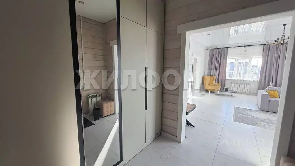 Дом в Хакасия, Усть-Абаканский район, с. Калинино ул. Радужная (130 м) - Фото 1