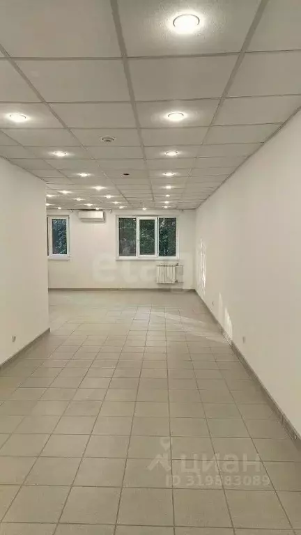 Помещение свободного назначения в Тюменская область, Тюмень Ямская ... - Фото 0