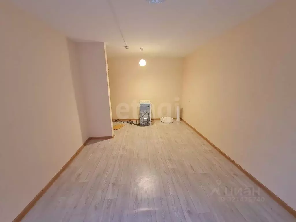 Комната Калмыкия, Элиста ул. Балакаева, 5 (17.0 м) - Фото 0