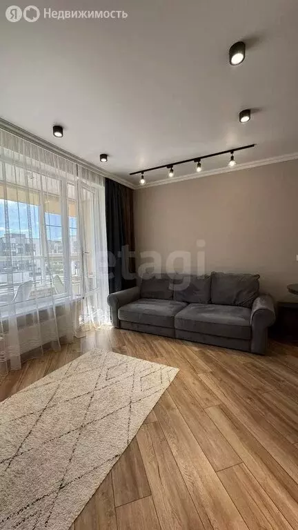 1-комнатная квартира: Тюмень, улица Федюнинского, 30 (42.7 м) - Фото 1