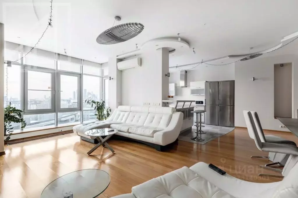 5-к кв. Москва Мосфильмовская ул., 70к3 (190.0 м) - Фото 1