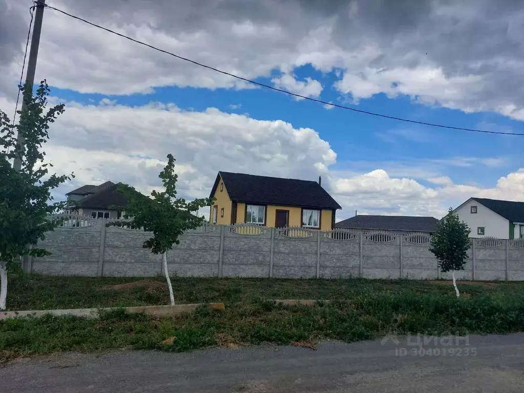 Дом в Волгоградская область, Волжский Цветущий сад СНТ, ул. Набережная ... - Фото 1