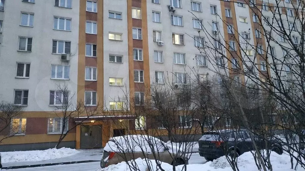 Доля в 4-к. квартире, 77 м, 2/14 эт. - Фото 1