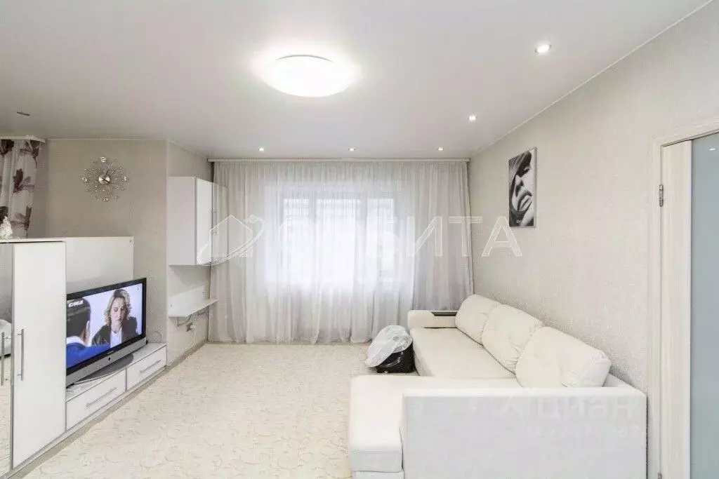 1-к кв. Тюменская область, Тюмень Харьковская ул., 68 (67.7 м) - Фото 2