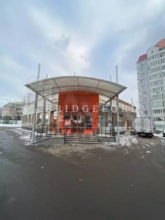 Продажа торгового здания с арендаторами - Фото 0