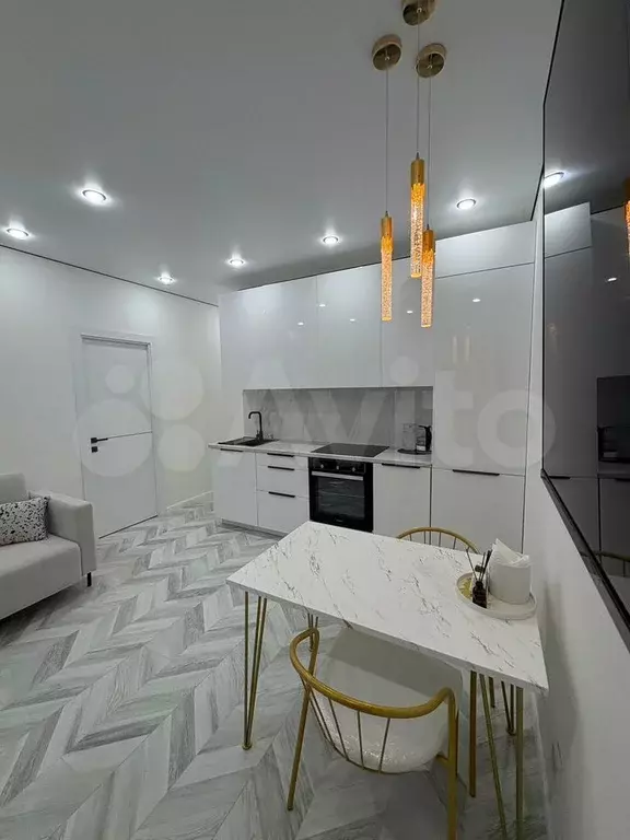 2-к. квартира, 57 м, 4/8 эт. - Фото 0