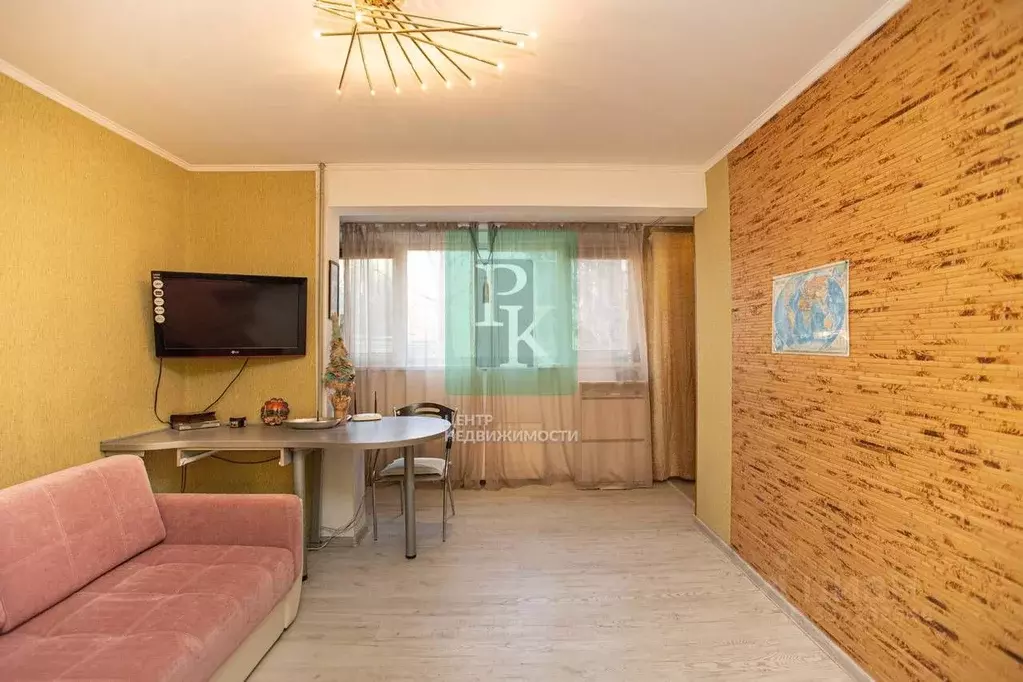 2-к кв. Севастополь ул. Героев Бреста, 41 (62.6 м) - Фото 1