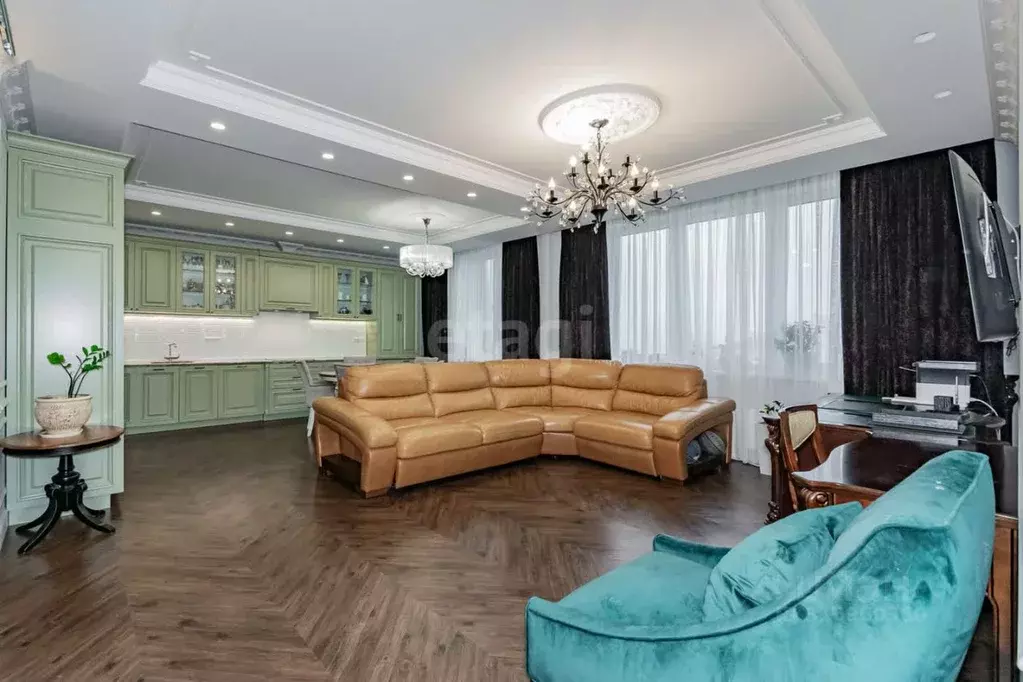 3-к кв. Свердловская область, Екатеринбург ул. Татищева, 47А (129.4 м) - Фото 0