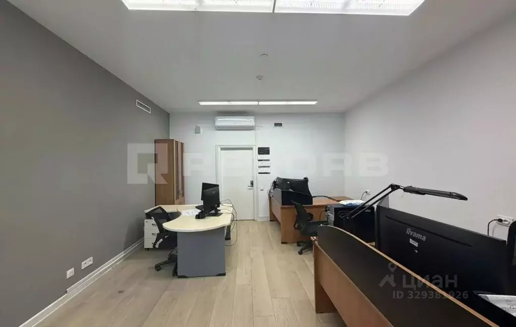 Офис в Санкт-Петербург 7-я Васильевского острова линия, 44 (90 м) - Фото 2