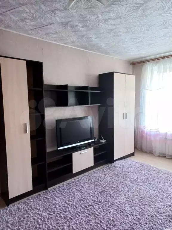 1-к. квартира, 40 м, 1/9 эт. - Фото 0