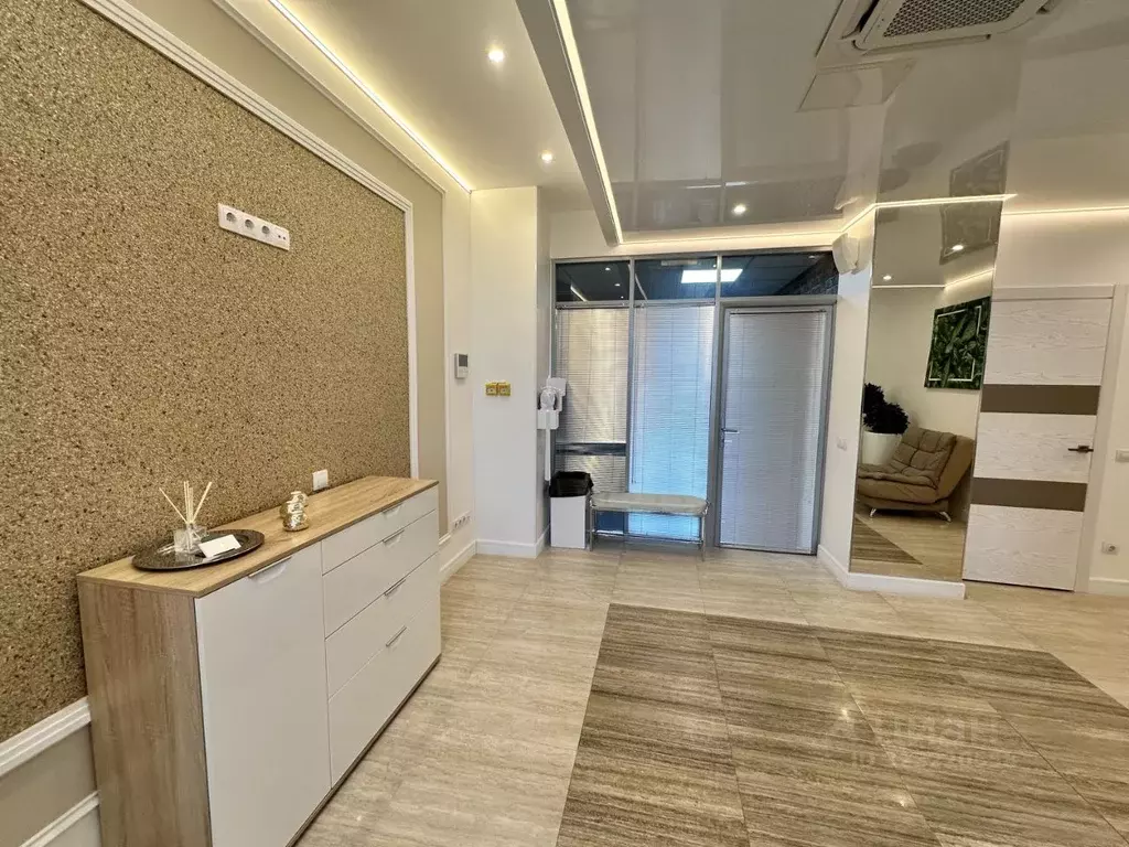 Офис в Санкт-Петербург Октябрьская наб., 10к1 (110 м) - Фото 2