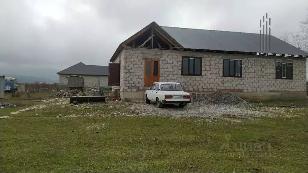 Дом в Чеченская республика, Урус-Мартановский район, Рошни-Чуйское ... - Фото 0