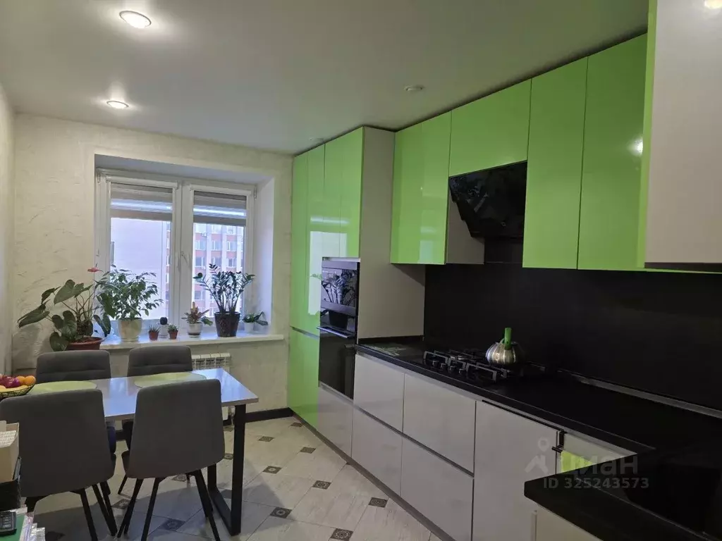 3-к кв. Смоленская область, Смоленск просп. Гагарина, 32 (74.8 м) - Фото 1