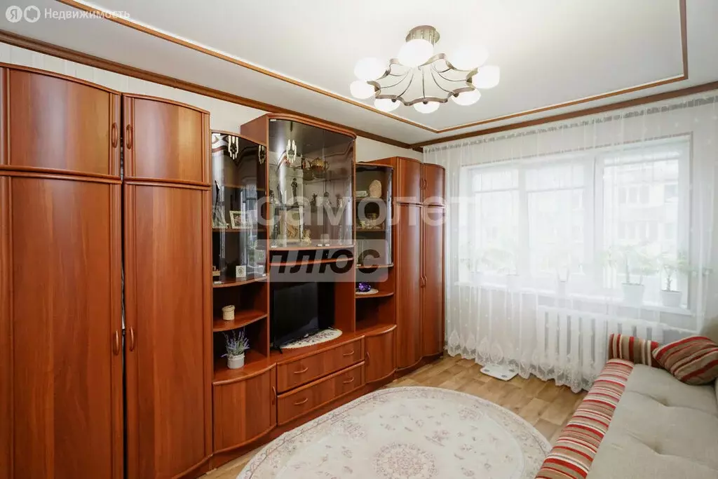 3-комнатная квартира: Омск, улица Красный Путь, 69 (68.1 м) - Фото 0