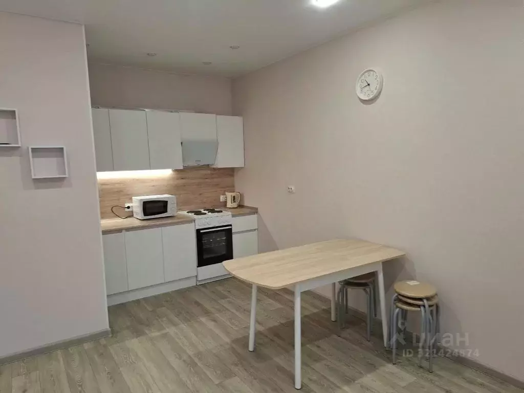 1-к кв. Тюменская область, Тюмень ул. Андрея Приказнова, 1 (36.0 м) - Фото 0