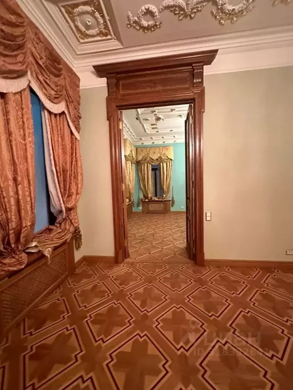 Офис в Москва ул. Остоженка, 24 (1500 м) - Фото 1