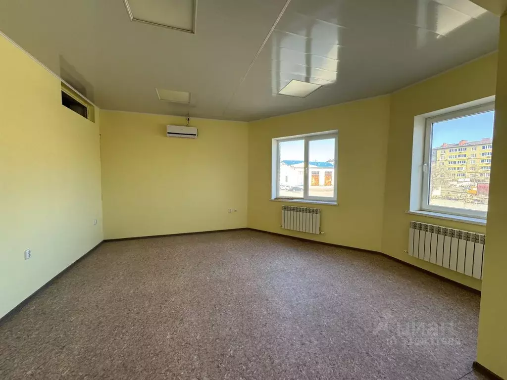 Офис в Калмыкия, Элиста ул. Ю. Клыкова, 79 (70 м) - Фото 1