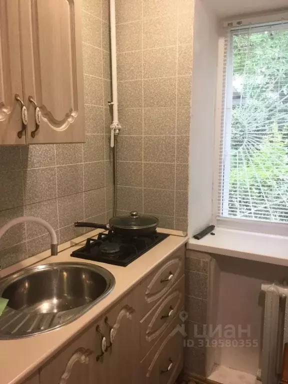 Комната Ставропольский край, Кисловодск Линейная ул., 29 (16.0 м) - Фото 0
