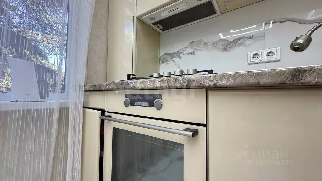 3-к кв. Адыгея, Майкоп ул. 12 Марта, 134К2 (69.9 м) - Фото 1