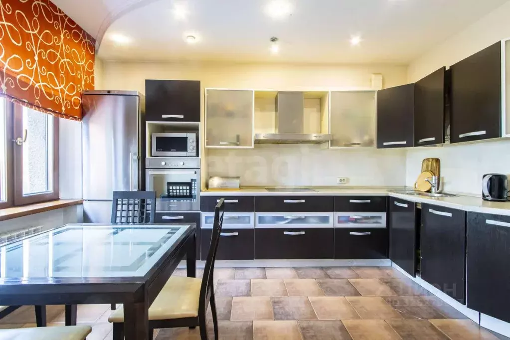 3-к кв. Тюменская область, Тюмень Холодильная ул., 83 (111.0 м) - Фото 1