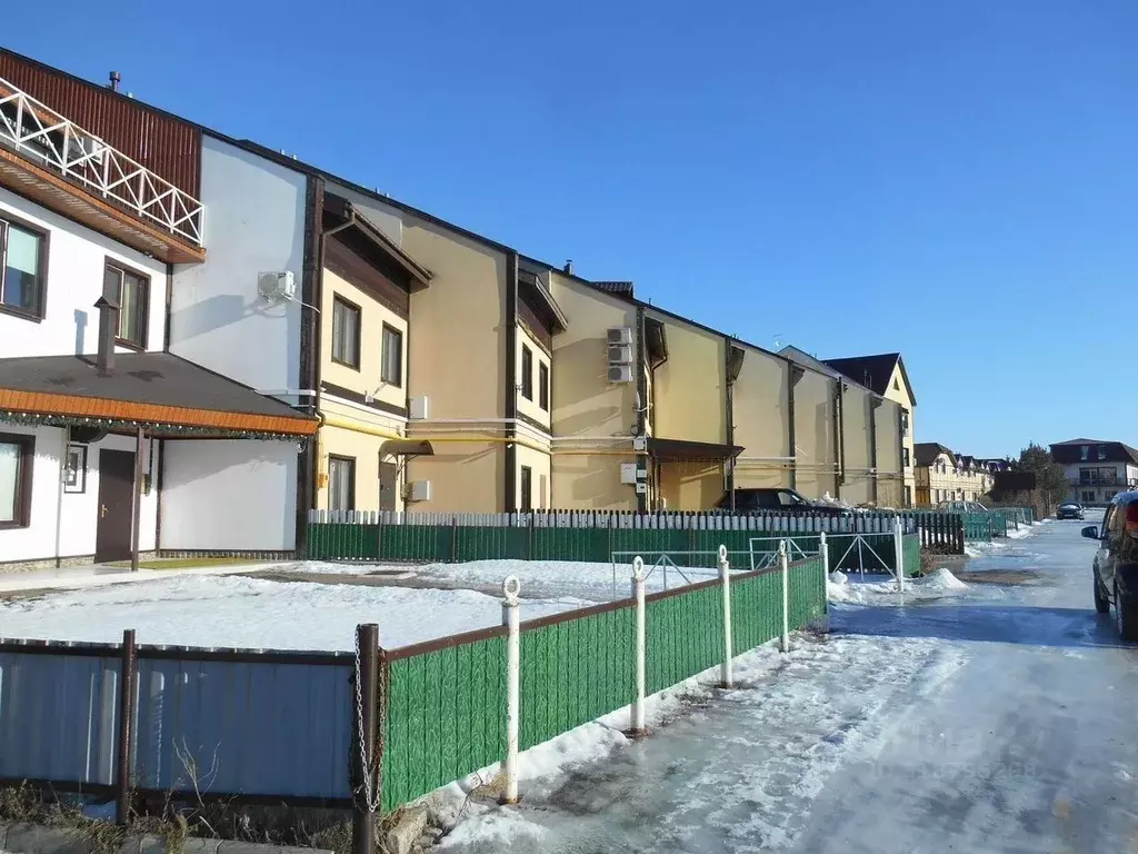 Таунхаус в Саратовская область, Энгельсский район, Красноярское ... - Фото 1