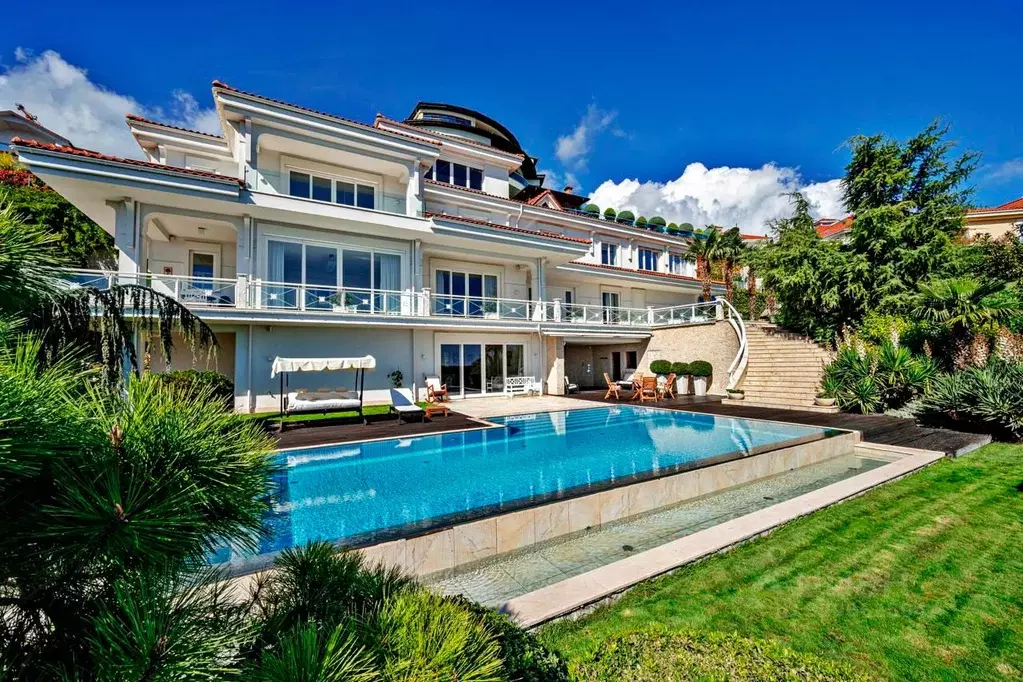 Дом в Крым, Ялта муниципальный округ, Ливадия пгт ул. Виноградная, 6 ... - Фото 1