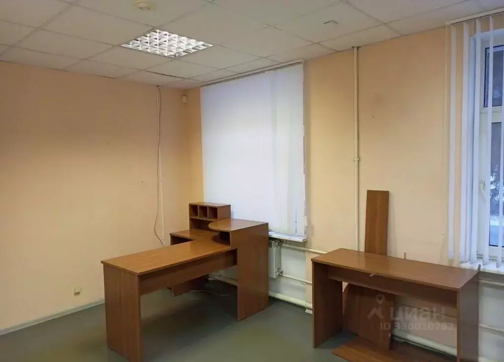 Офис в Ленинградская область, Приозерск ул. Калинина, 51 (100 м) - Фото 2