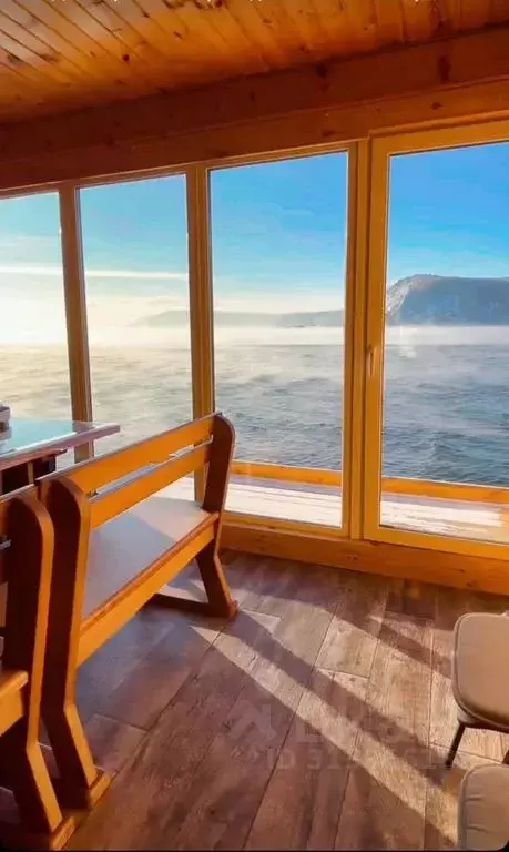 Дом в Иркутская область, Иркутский муниципальный округ, Листвянка рп  ... - Фото 1